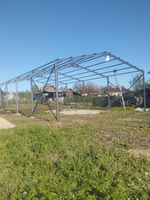 Hale si structuri metalice