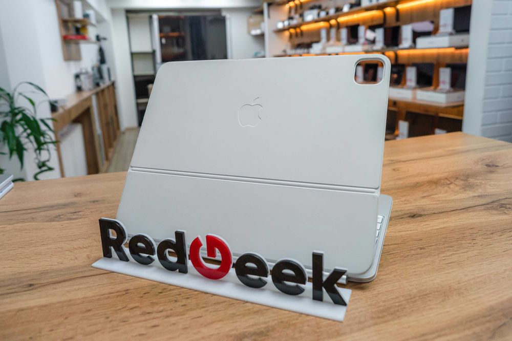 Magic Keyboard 13" M4 Рассрочка Магазин Red Geek