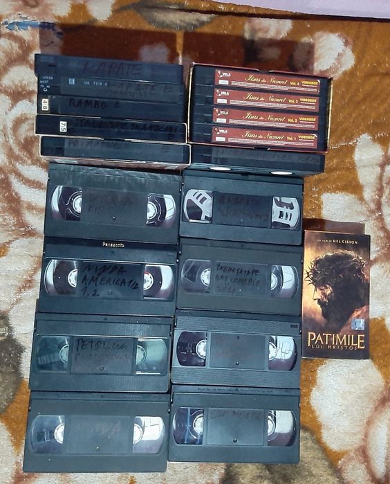 Vând casete video filme vechi în stare bună