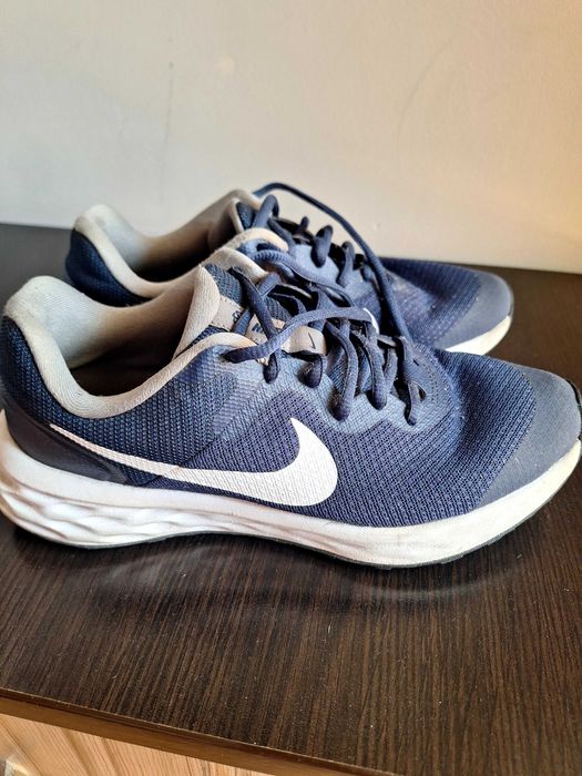 Nike маратонки  40 номер