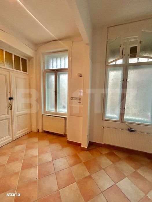 Apartament de patrimoniu, 5 camere, 125 mp – cladire istorica — fotografia 1