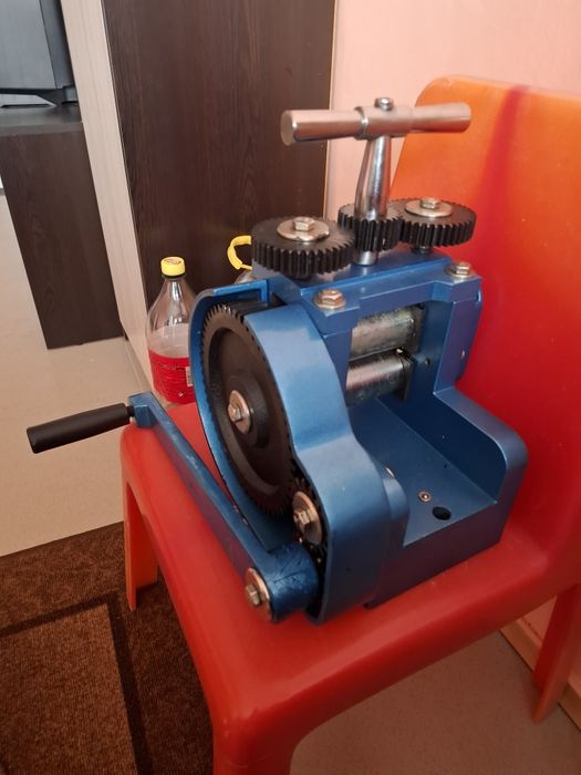 Валцова преса за бижута