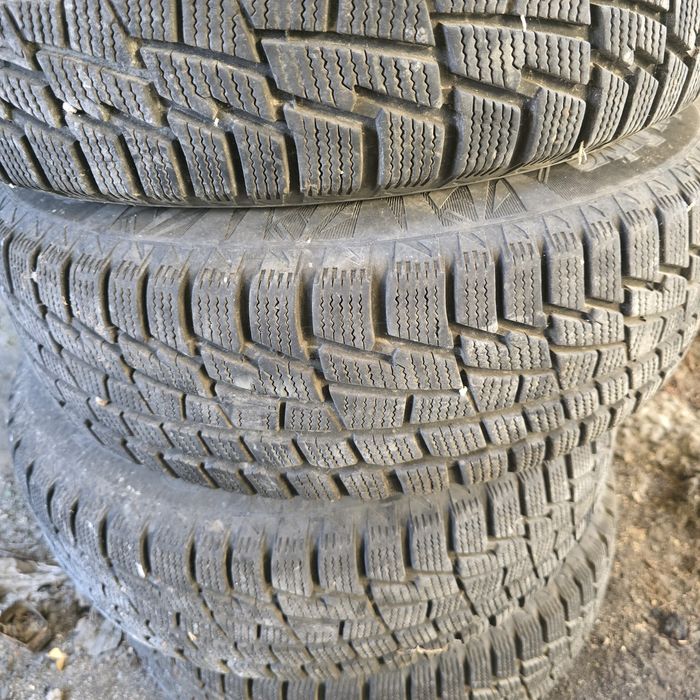 Гуми с джанто за рено 185/70/14 на 1 сезон