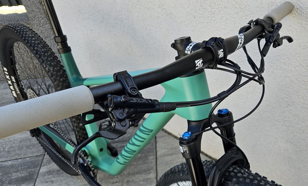 Canyon Lux world cup bicicleta carbon full suspension fox M 29