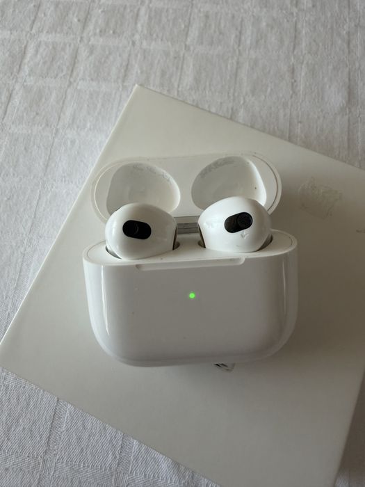 air pods 3  generatia 3