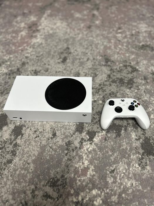 De vanzare Xbox serie S