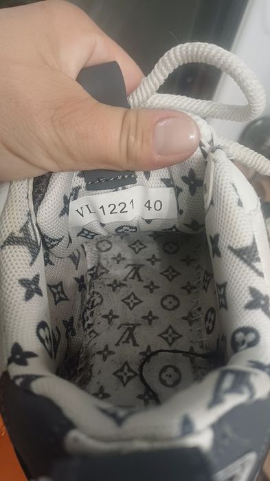 Adidas Louis V mar 40