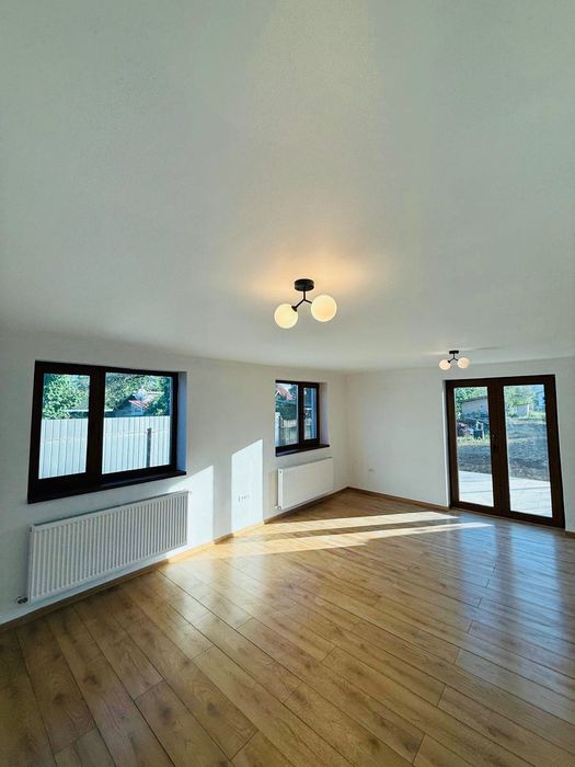 Vila nouă P+ M, 150 mp utili, teren 875 mp, proprietar