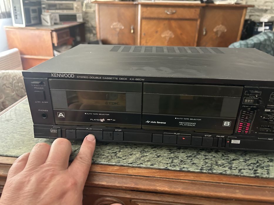 Двукасетъчен Дек KENWOOD