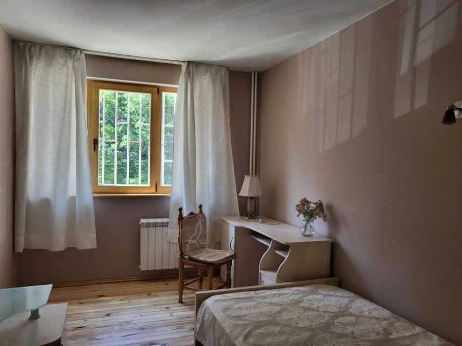 Дава се под наем Четиристаен апартамент в София, Лагера - 117 кв.м за 940 € - Снимка #2