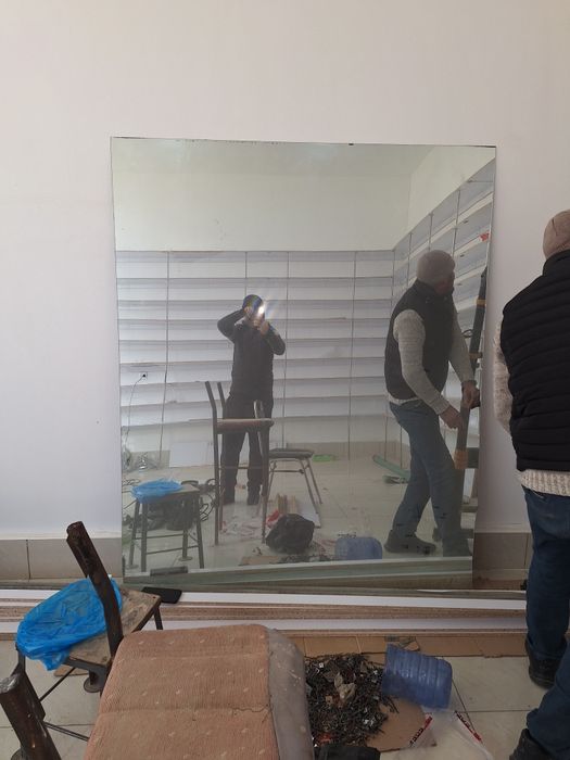 koʻzgu oyna b.u sotiladi