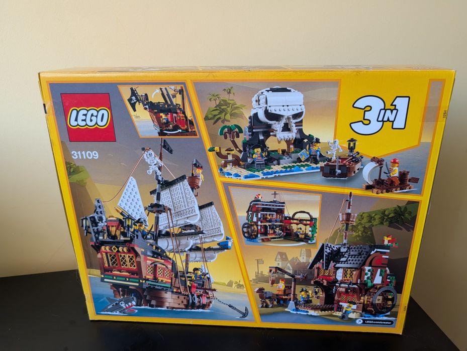 LEGO Pirate Ship 31109