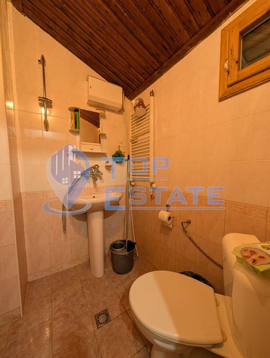 Двуетажна масивна вила до река в Еленския балкан