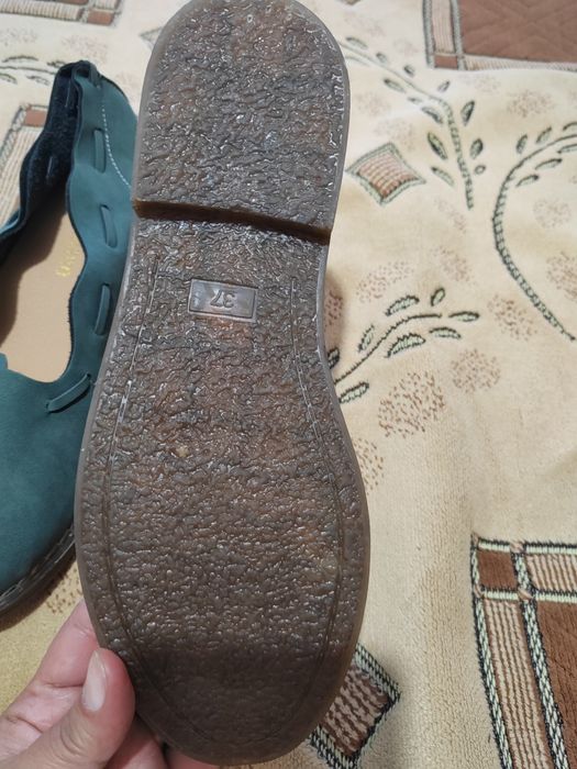 Продам балетки новые