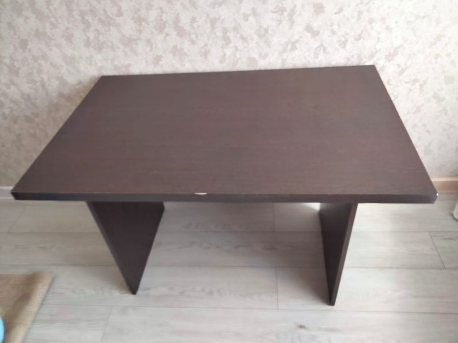 Продаётся стол!!