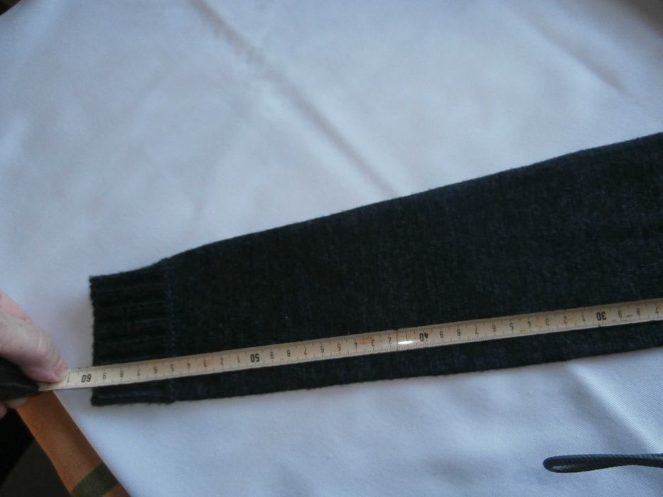 Детска плетена жилетка