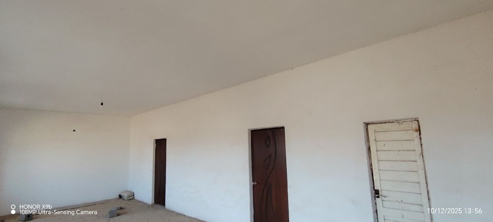 Navoiy Karmana kumushkon mfy yashashga tayyor hovli sotiladi 6 sotix