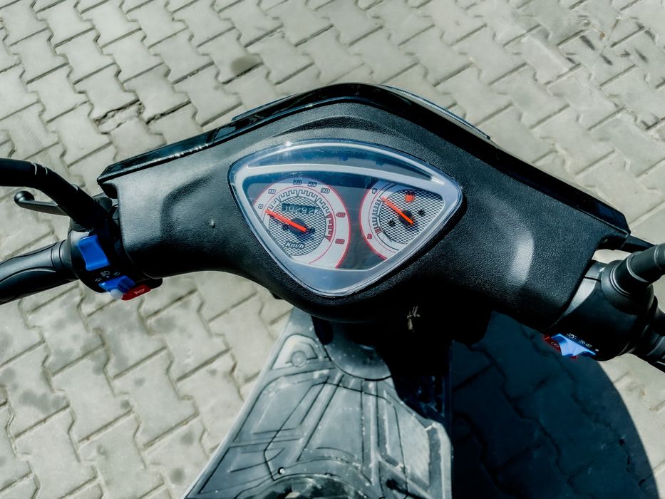 Скутер/Мопед