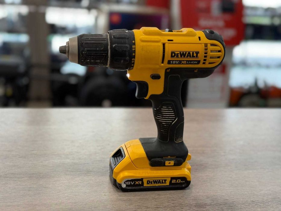 Винтоверт DeWalt DCD771