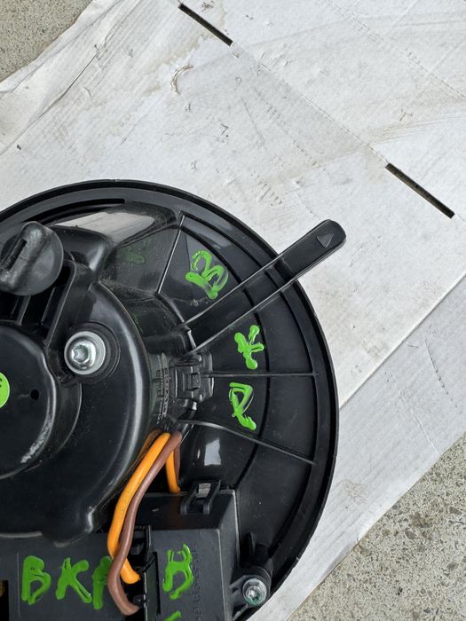 Ventilator aeroterma bord plansa bord interior habitaclu passat b6 b7