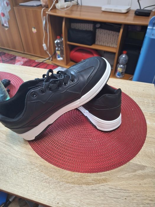 Adidasi Sinsay nr 45.Noi