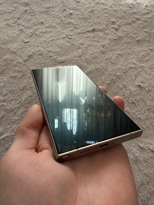Продам Samsung S24 Ultra