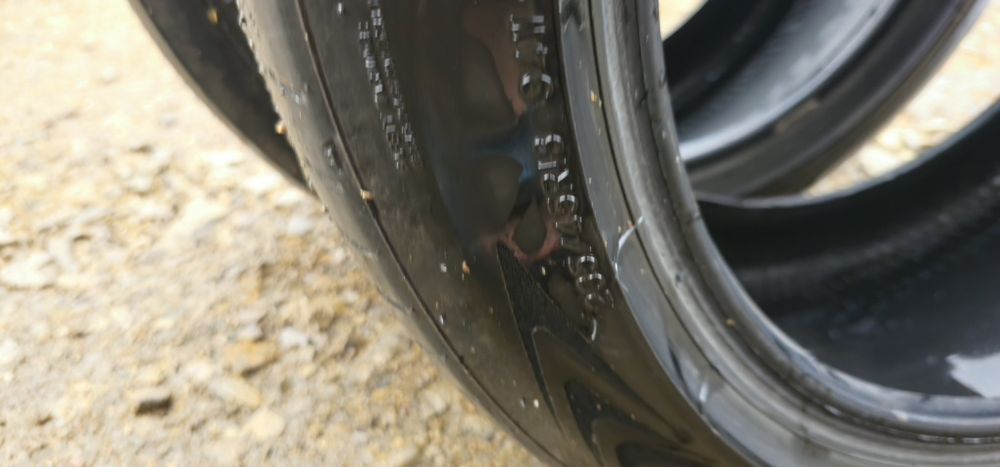 Продам шины R18 .