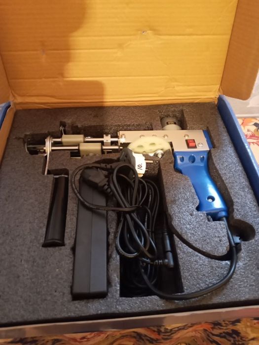 Гилам тукийдиган аппарат сотилади ЯНГИ