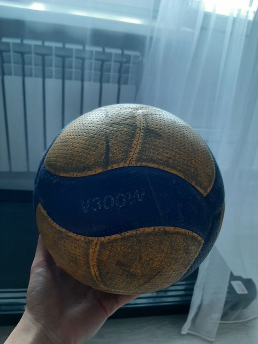 Мячь микаса 300 оригинальный