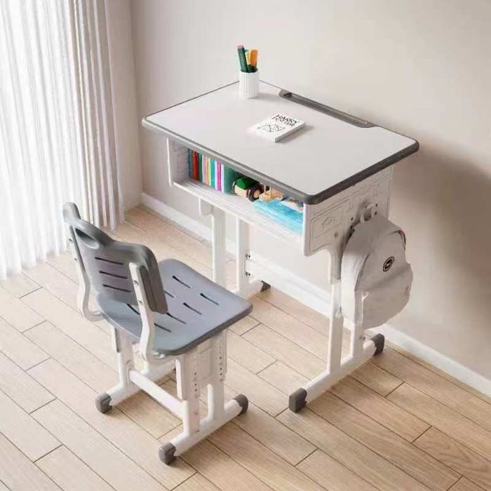 Парта и стул для ребенка