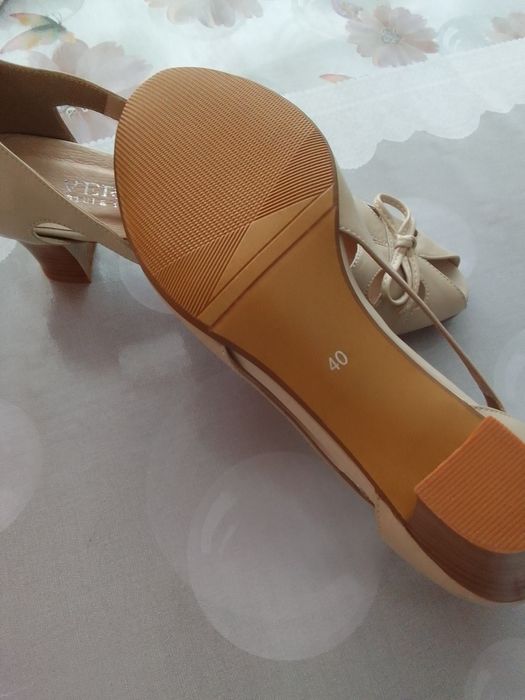 Продам разм.40 произв. Италия