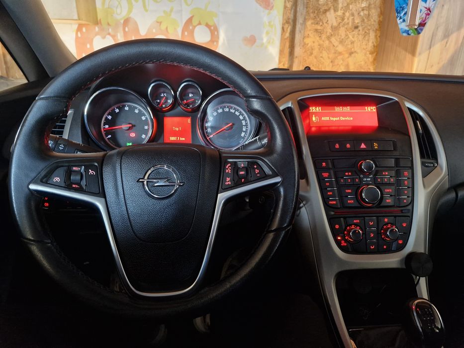 Vând Opel Astra J 1.4 Turbo 140cp