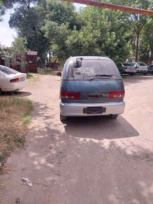 Тойотта Естима люсида емина