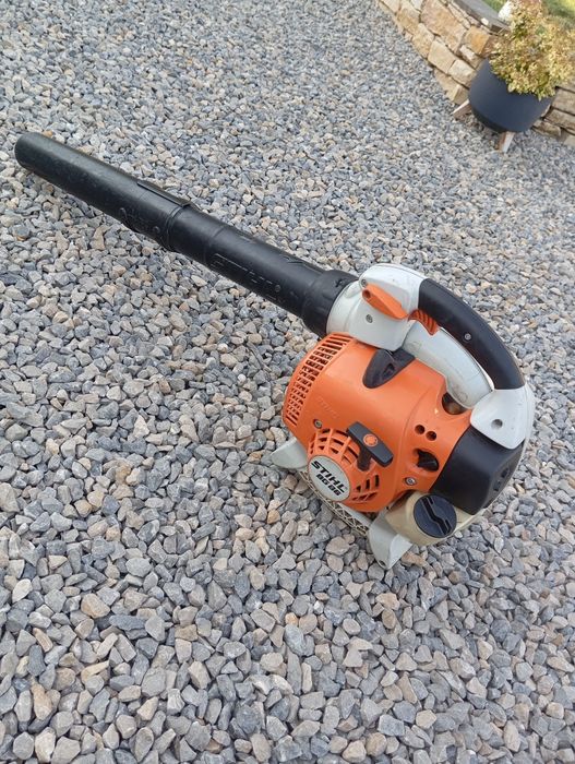 STIHL BG 86 моторна метла