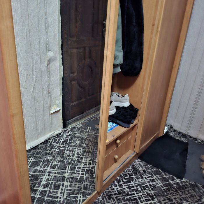 Продам шкаф для прихожки