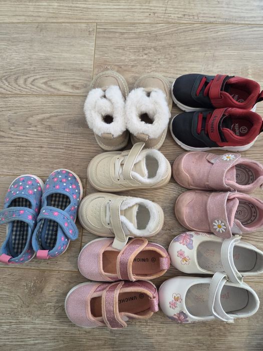 Продам обувь детскую