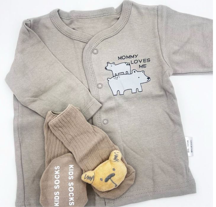 Подарочный набор для новорожденного в чемоданчике