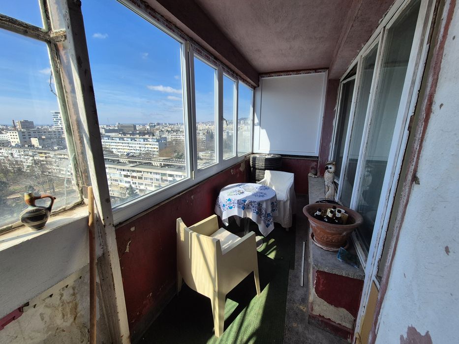 Апартамент в кв. Чайка – отлична локация и потенциал за модерен дом