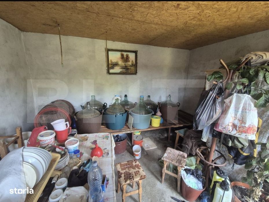 Casa de vanzare, 242 mp, zona Iezureni
