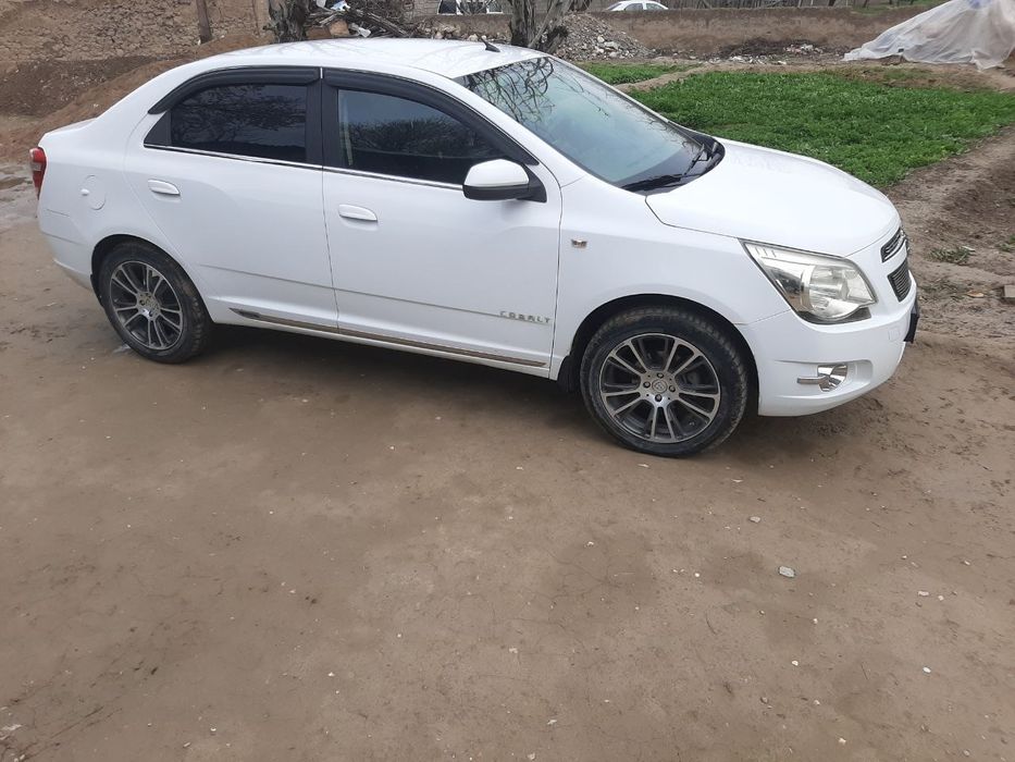 Kobilt sotiladi 2015