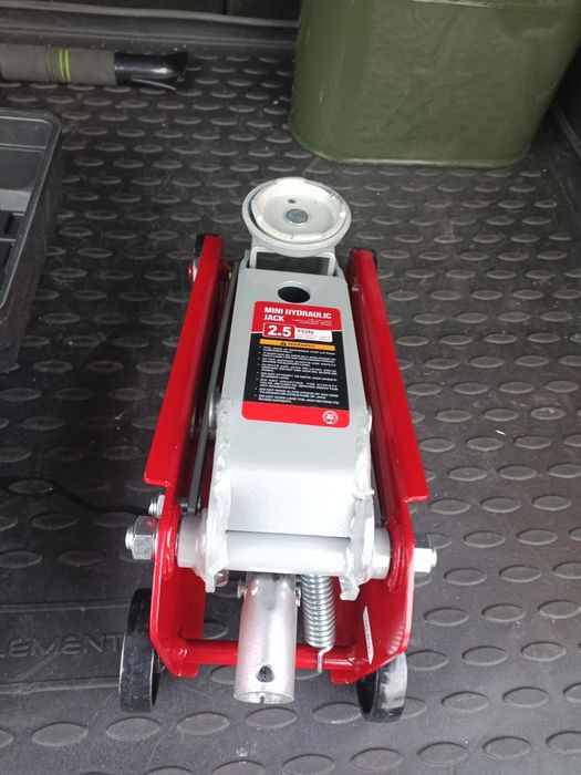 домкрат 2.5 тонны 20000