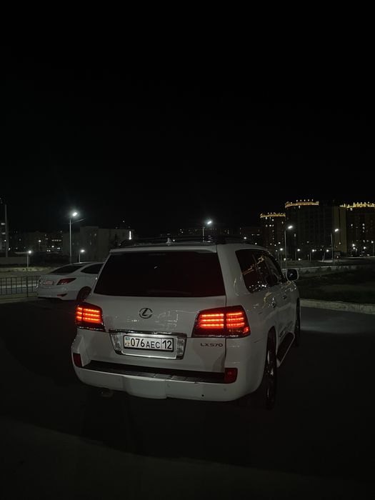 Аренда авто Lexus 570