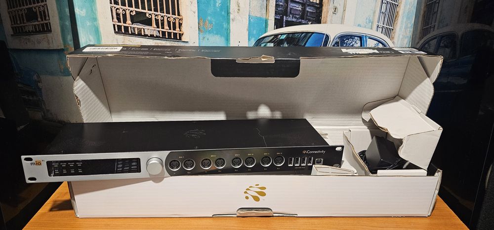 Interfata - placa de sunet Iconnectivity Audio 4C sau mioXL