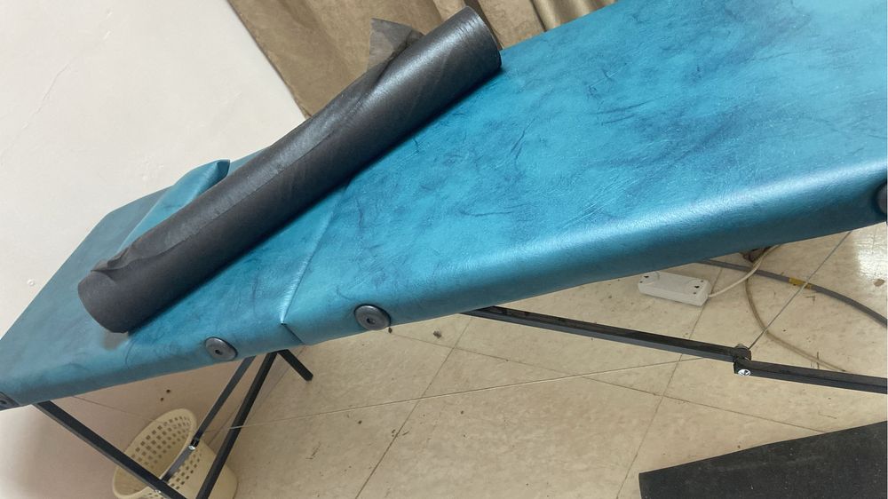 Срочно продам кушетку, в использовании был 3 месяца