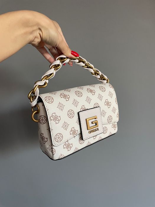 Дамски чанти GUESS/чанти GUESS