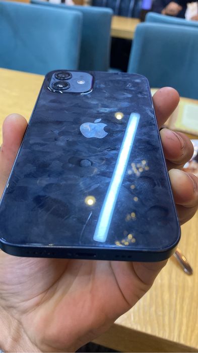 Продаю Айфон 12!