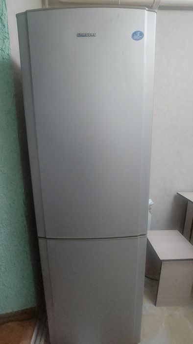 Продам холодильник
