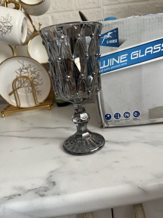 Стакан сатылады.