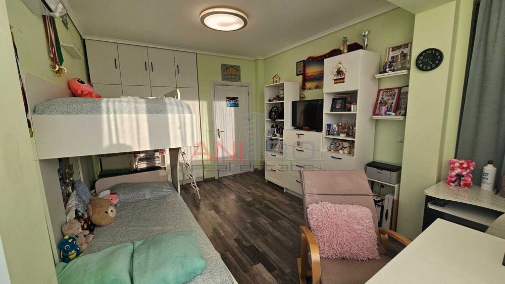 Продава се Тристаен апартамент в Варна, Възраждане 3 - 87 кв.м за 2621 €/кв.м - Снимка #6