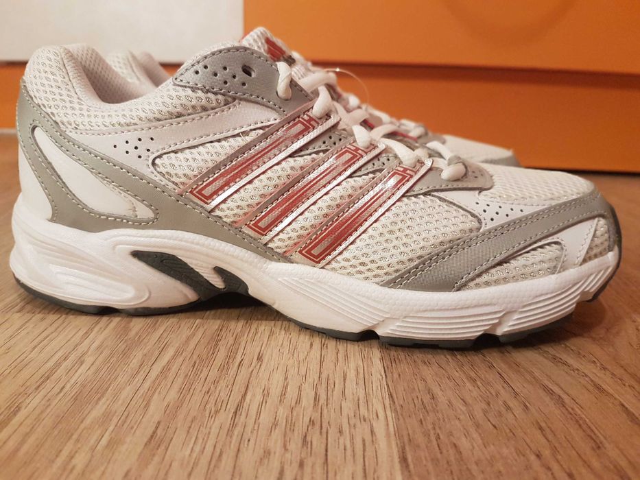 ADIDAS Vanquish 3 W чисто нови дамски обувки за бягане 37 1/3